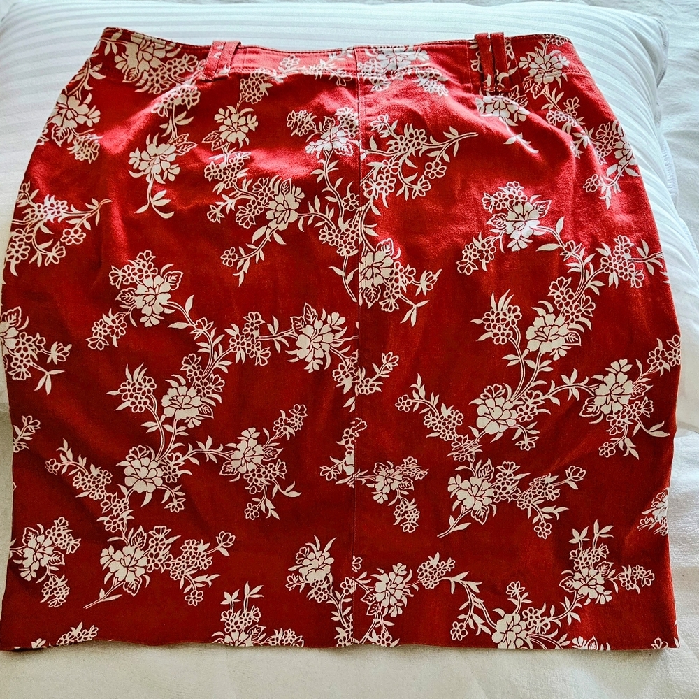 EUC LOFT DENIUM FLORAL SKIRT - Picture 4 of 4